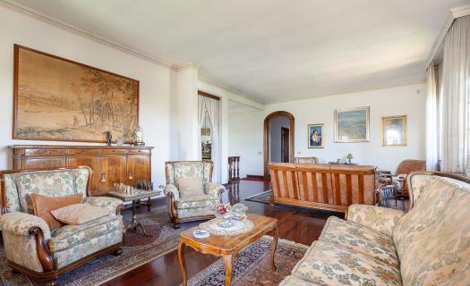 0424, Elegante Villa a Due Passi dalle Mura