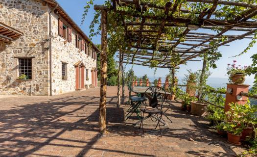 0121, Il rustico in cima alla collina