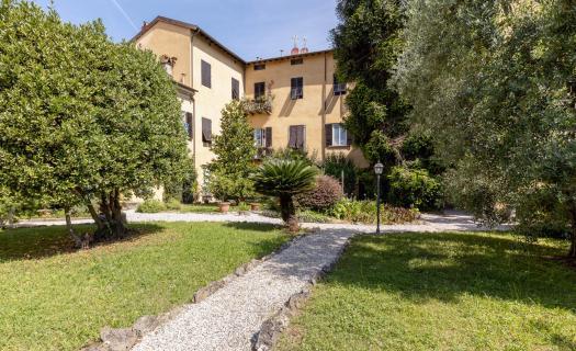 0109, Appartamento di pregio in palazzo storico