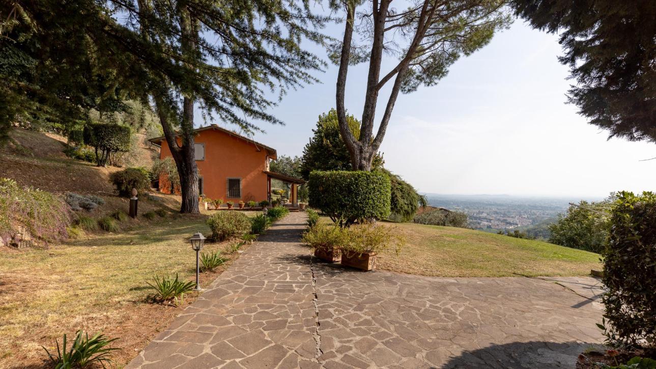 il casale in stile provenzale - Lucca