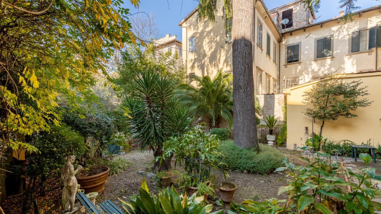 Il giardino in città  - Lucca