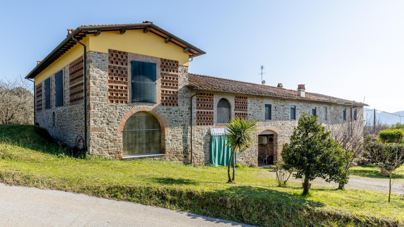 Rustico in collina - 
