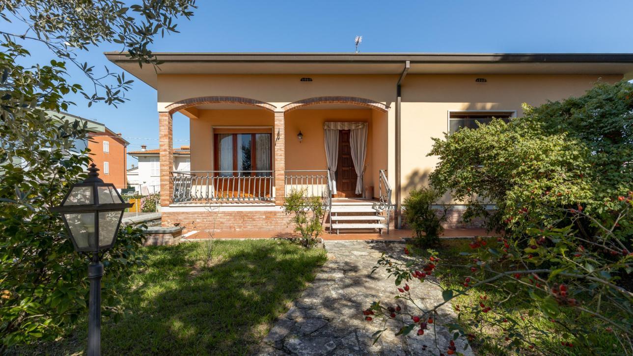 Villa Indipendente  - Lucca