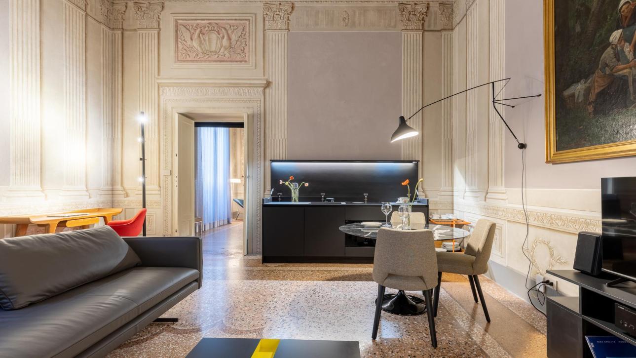 Lucca Glamour: Abitare l'Inatteso.